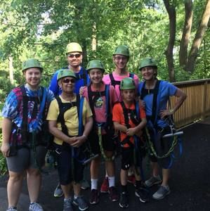 Meet your Posher, Dennis